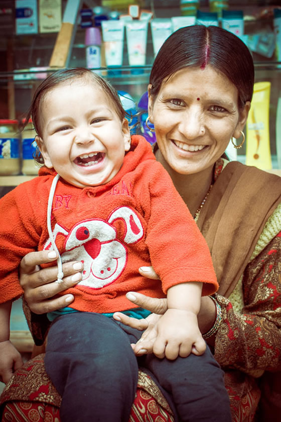 mother and child in Rishikesh
